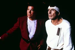 Admiral Kirk (William Shatner, l.) und Captain Spock (Leonard Nimoy, r.) suchen mal wieder die L&ouml;sung f&uuml;r ein Menschheitsproblem.