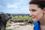 Hannah Emde Face to Face mit den Echsen der Urzeit. Die kleinen Drachen zeigen ein seltsames Verhalten: Sie gehen im Meer zum Tauchen. Hannah Emde Face to Face mit den Echsen der Urzeit. Die kleinen Drachen zeigen ein seltsames Verhalten: Sie gehen im Meer zum Tauchen.