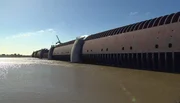 Das Eidersperrwerk aus der Luft.