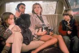 L-R: Mae Whitman als Maggie Taylor, George Clooney als Jack Taylor, Michelle Pfeiffer als Melanie Parker and Alex D. Linz als Sammy Parker.