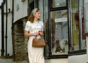 Rosamunde Pilcher - Die Muschelsucher - Teil 2 von 2 M&ouml;chte sch&ouml;n sein f&uuml;r das Rendez-vous: Maisie Dimbleby als junge Penelope