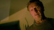 Der krankgeschriebene Kommissar William Wisting (Sven Nordin) erhält eine anonyme Nachricht zu einem alten Fall. Der krankgeschriebene Kommissar William Wisting (Sven Nordin) erhält eine anonyme Nachricht zu einem alten Fall.