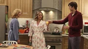 Courtney Thorne-Smith, Maggie Lawson, Ashton Kutcher