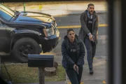 Maggie Bell (Missy Peregrym, l.); Omar Adom 'OA' Zidan (Zeeko Zaki, r.) Maggie Bell (Missy Peregrym, l.); Omar Adom 'OA' Zidan (Zeeko Zaki, r.)
