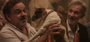 Viel Alkohol, viel Fleisch und merkw&uuml;rdige Jagdges&auml;nge: Gaspard (Theirry Lhermitte, r.) findet bei einem Dorffest Gefallen an Bernard (Didier Bourdon, l.), den er eigentlich verklagen will.