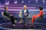 Zu Gast bei Moderatorin Sandra Maischberger (r.): v.l.n.r. Britta Haßelmann (B‘90/Grüne, Fraktionsvorsitzende), Nina Warken (CDU, Bundesgesundheitsministerin) Zu Gast bei Moderatorin Sandra Maischberger (r.): v.l.n.r. Britta Haßelmann (B‘90/Grüne, Fraktionsvorsitzende), Nina Warken (CDU, Bundesgesundheitsministerin)