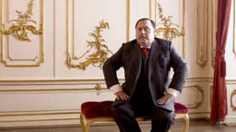 Nachgestellte Szene: Theodore Roosevelt wartet auf die Audienz bei Kaiser Franz Joseph.