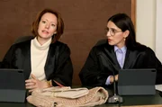 Landgericht: Kanzlei-Inhaberin Leo (Lavinia Wilson, li.) und ihre Top-Anw&auml;ltin Elena (Maryam Zaree) ziehen an einem Strang.