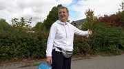 Hartz-IV-Empf&auml;ngerin Christine hat Grund zur Freude. Der Schulwechsel ihrer Tochter wurde genehmigt. Somit kann sie in die N&auml;he ihrer Mutter ziehen