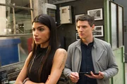 Rico Sander (Benjamin Strecker) weiß, dass Leyla Atalay (Shadi Hedayati) ihm etwas verschweigt. Doch noch kann er der Mietwagenfirma-Managerin nichts nachweisen. Rico Sander (Benjamin Strecker) weiß, dass Leyla Atalay (Shadi Hedayati) ihm etwas verschweigt. Doch noch kann er der Mietwagenfirma-Managerin nichts nachweisen.