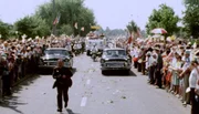 Der Pole Karol Wojtyla tritt als neuer Papst Johannes Paul II. eine Pilgerreise in seine Heimat an und ermutigt Millionen Menschen hinter dem &bdquo;Eisernen Vorhang&ldquo;, Ereignisse in Gang zu setzen, die 1989 ihren H&ouml;hepunkt erreichen werden.