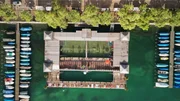Z&uuml;rcher Frauenbadeanstalt in der Limmat.