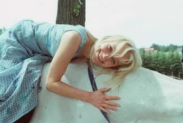 Eva Herzig (Christine Grasser).