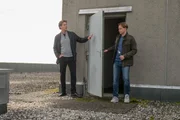 Caspar Bergmann (Thomas Heinze, l.) überrascht Andi Bauer (Felix von Bredow, r.) an dessen geheimen Rückzugsort. Caspar Bergmann (Thomas Heinze, l.) überrascht Andi Bauer (Felix von Bredow, r.) an dessen geheimen Rückzugsort.