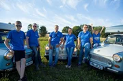 Matthias (2.v.l.) mit Sohn Luka (li.), Enrico (mi.), Judith, Katrin (2.v.re.), Fynn (re.) (Fotos können für alle Folgen verwendet werden) Matthias (2.v.l.) mit Sohn Luka (li.), Enrico (mi.), Judith, Katrin (2.v.re.), Fynn (re.) (Fotos können für alle Folgen verwendet werden)