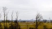 Start Up Lilienthal erz&auml;hlt eine Heldengeschichte. Der Flugpionier Otto Lilienthal gr&uuml;ndet im Berlin des 19. Jahrhunderts das erste Start-up-Unternehmen der Luftfahrttechnik, um sich und der ganzen Menschheit den Traum vom Fliegen zu erf&uuml;llen. - Anklam: Wo alles begann.