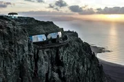 Die Sonne geht unter am Mirador del Rio.