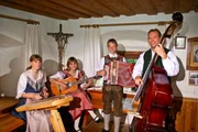 Geschwister Lippusch &ndash; &bdquo;Paulitschbauer&ldquo; am Paulitschsattel.