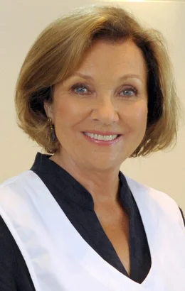Julia (Gila Von Weitershausen).