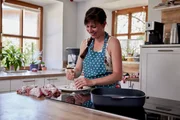 Franzi in der Küche. Franzi in der Küche.