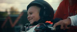 Der kleine Kylian (Cody Schroeder).