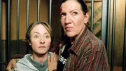 Walter (Katy Karrenbauer, re.) kommt Annabelle (Bettina Lohmeyer) und Adler zu Hilfe, doch wird sie wirklich die "Rote Mamba" besiegen? Walter (Katy Karrenbauer, re.) kommt Annabelle (Bettina Lohmeyer) und Adler zu Hilfe, doch wird sie wirklich die "Rote Mamba" besiegen?