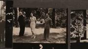 Adolf Hitler ist mit Joseph Goebbels (Reichsminister f&uuml;r Volksaufkl&auml;rung) zu Besuch bei Leni Riefenstahl in ihrer Villa in Berlin-Dahlem (1937). Kontaktbogen aus dem Bestand von Heinrich Hoffmann, National Archive).