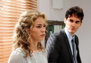 Moritz (Daniel Fünffrock, r.) sucht die Versöhnung mit Kristin (Nina Schmieder, l.). Moritz (Daniel Fünffrock, r.) sucht die Versöhnung mit Kristin (Nina Schmieder, l.).