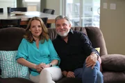 L-R: Claire Headley und Mike Rinder.