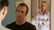 Scott Caan als Danny "Danno" Williams und Melanie Griffith als Clara.