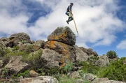 Der Salto del Pastor ist auf Teneriffa eine traditionelle Fortbewegungsart der Hirten. Der Salto del Pastor ist auf Teneriffa eine traditionelle Fortbewegungsart der Hirten.