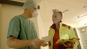 Doc Caro im Gespr&auml;ch mit Dr. Lutz Moikow. Die Verwendung des sendungsbezogenen Materials ist nur mit dem Hinweis und Verlinkung auf RTL+ gestattet.
