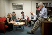 L-R: Sacha Pfeiffer (Rachel McAdams), Mike Rezendes (Mark Ruffalo), Matt Carroll (Brian d'Arcy James), Walter 'Robby' Robinson (Michael Keaton), Ben Bradlee jr. (John Slattery).