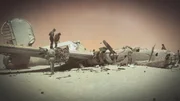 Das Wrack des US-Bombers „Lady Be Good“ liegt zerbrochen im Wüstensand der Sahara, während Forscher es nach seiner Entdeckung eingehend untersuchen. Das Wrack des US-Bombers „Lady Be Good“ liegt zerbrochen im Wüstensand der Sahara, während Forscher es nach seiner Entdeckung eingehend untersuchen.