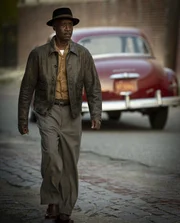 Curt Goynes (Don Cheadle)
