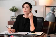 Michelle Forbes (Dr. Veronica Fuentes). Michelle Forbes (Dr. Veronica Fuentes).