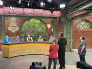 Waldi macht Schichtwechsel mit Moni und Ben. Von links: Benjamin Leo, Elke Velten-Tönnies, Christian Vechtel, Liza Kielon, David Suppes, Moni, Walter Lehnertz und Ben Waldi macht Schichtwechsel mit Moni und Ben. Von links: Benjamin Leo, Elke Velten-Tönnies, Christian Vechtel, Liza Kielon, David Suppes, Moni, Walter Lehnertz und Ben