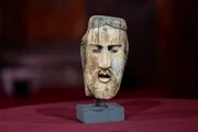 Dieser Christuskopf stammt aus einer aufgel&ouml;sten Kapelle.