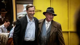 L-R: Bert Trautmann (David Kross), Jock Thompson (Gary Lewis).
