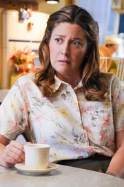 Zoe Perry (Mary Cooper). Zoe Perry (Mary Cooper).