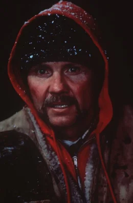 Manny (Jon Voight)
