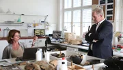 Moritz Eisner (Harald Krassnitzer) erh&auml;lt wertvolle Hinweise von der Arch&auml;ologin Prof. Thiele-Voss (Andrea Clausen) zum aktuellen Mordfall.