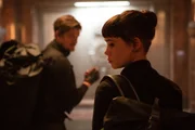 Lorraine (Astrid Berg&egrave;s-Frisbey)