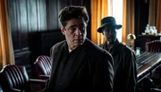 Ronald Russo (Benicio Del Toro, l.); Curt Goynes (Don Cheadle, r.)