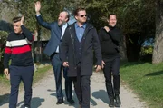Neuer Look: L&uuml;thi (Juri Raphael Senft), Fitje (Stefan Lampadius), Ole (David Simon) und ein befreundeter Fischer (Tom Wald) sehen aus wie aus dem Hipster-Modekatalog!...