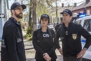 Brauchen einen Plan um Geiseln zu befreien: Sebastian Lund, Tammy Gregorio und Christopher LaSalle ... Brauchen einen Plan um Geiseln zu befreien: Sebastian Lund, Tammy Gregorio und Christopher LaSalle ...