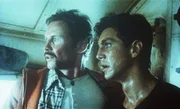 L-R: Manny (Jon Voight), Buck (Eric Roberts)