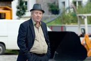 Anton Pfeiler (Vadim Glowna). Anton Pfeiler (Vadim Glowna).