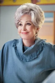 Annie Potts (Constance 'Meemaw' Tucker). Annie Potts (Constance 'Meemaw' Tucker).