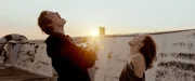 Norman (Caleb Landry Jones), Luna (Jana McKinnon).
